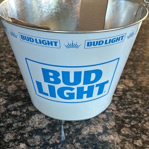 BUD LIGHT 5 QT METAL BEER ICE BUCKET NEW - Picture 2 of 6